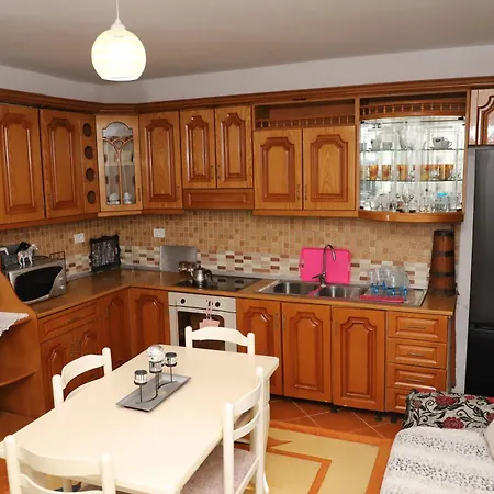 Apartment Rino Berat